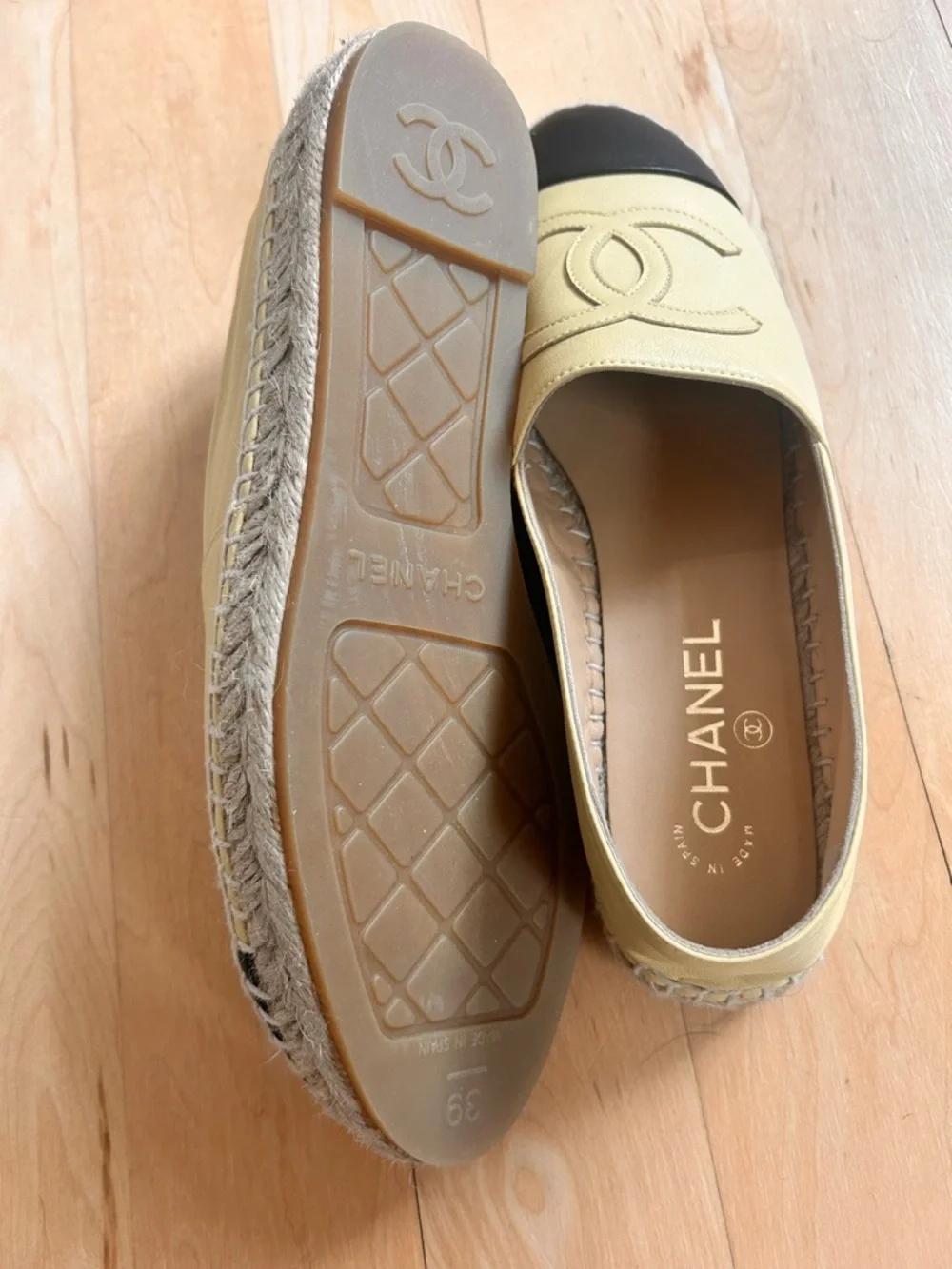 CHANEL Beige Leather Espadrille with Black Cap Toe new no box - Brand new - Picture 7 of 12